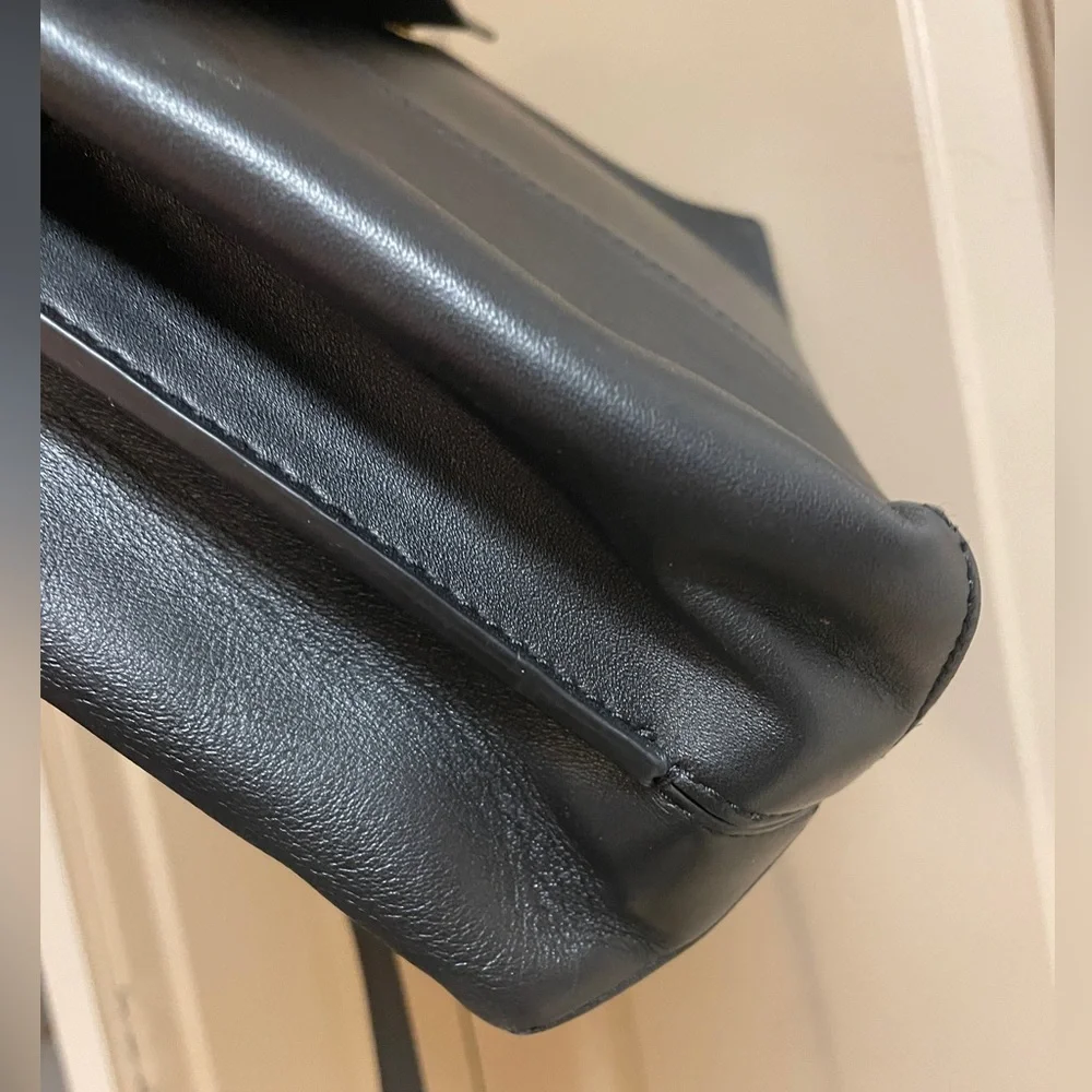 Tory Burch Satchel Bag - Picture 14 of 17